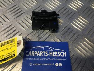 Usados Sensor de ángulo de dirección Volkswagen Eos (1F7/F8) 2.0 TFSI 16V Precio € 15,75 Norma de margen ofrecido por Carparts Heesch