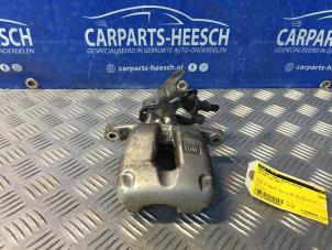Used Rear brake calliper, right Volkswagen Eos (1F7/F8) 2.0 TFSI 16V Price € 31,50 Margin scheme offered by Carparts Heesch