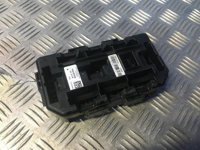 Boîte à fusibles BMW 1 serie 116i 1.6 16V - 922487903