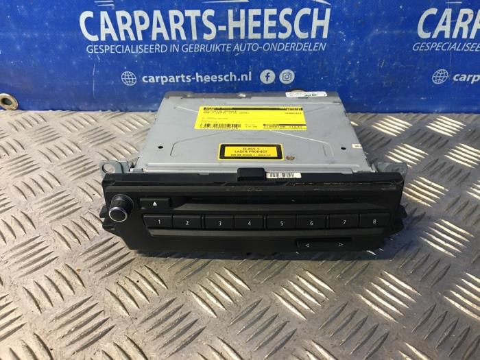 Używane Modul nawigacji BMW 3 serie Touring (E91) 318i 16V Cena € 175,00 Procedura marży oferowane przez Carparts Heesch