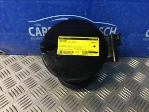 Used Tank cap cover Ford Focus 3 Wagon 1.0 Ti-VCT EcoBoost 12V 125 Price € 26,25 Margin scheme offered by Carparts Heesch