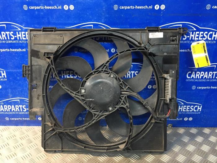 Gebrauchte Kühlerventilator BMW 1 serie (F21) 116i 1.6 16V Preis € 40,00 Margenregelung angeboten von Carparts Heesch