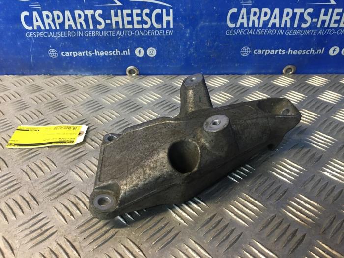 Used Engine mount BMW 1 serie (E81) 116i 1.6 16V Price € 15,00 Margin scheme offered by Carparts Heesch