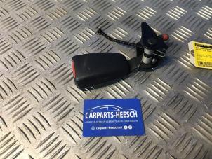 Used Rear seatbelt buckle, right Volvo V70 (SW) 2.4 D5 20V Price € 21,00 Margin scheme offered by Carparts Heesch