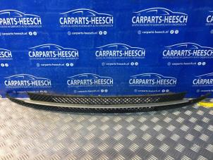 Used Bumper grille BMW 1 serie (E87/87N) 116i 2.0 16V Price € 26,25 Margin scheme offered by Carparts Heesch