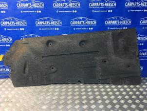 Used Bash plate Ford Focus 3 Wagon 1.0 Ti-VCT EcoBoost 12V 125 Price € 26,25 Margin scheme offered by Carparts Heesch