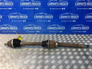 Used Front drive shaft, right Ford Mondeo IV Wagon 2.0 16V Price on request offered by Carparts Heesch