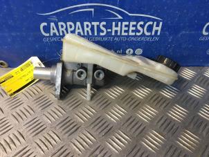Used Master cylinder Ford Mondeo IV Wagon 2.0 16V Price € 36,75 Margin scheme offered by Carparts Heesch