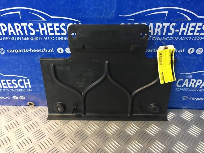 Bash plate from a Ford Focus 3 Wagon 1.0 Ti-VCT EcoBoost 12V 125 2016