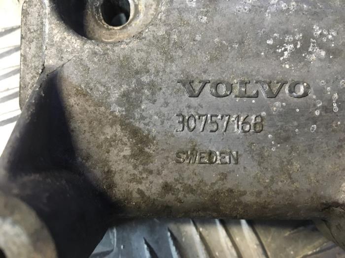 Alternator lower bracket Volvo V70 2.4 D5 20V - 30757168 D5244T4