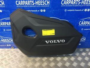 Usagé Plaque de protection moteur Volvo V60 I (FW/GW) 1.6 T3 16V Prix € 31,50 Règlement à la marge proposé par Carparts Heesch