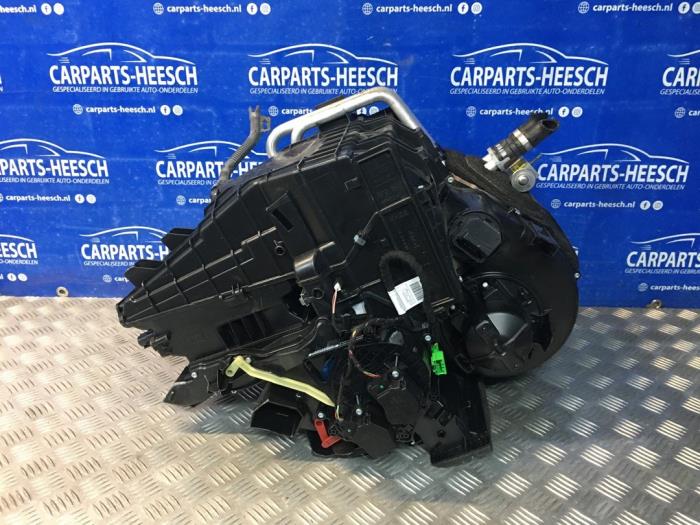 Begagnade Värmarhus Volvo V60 I (FW/GW) 1.6 DRIVe Pris € 175,00 Marginaltabell erbjuds av Carparts Heesch