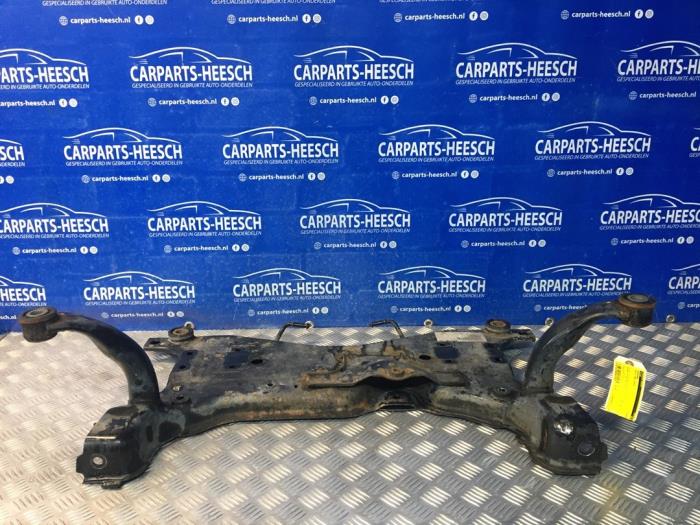 Usados Subchasis Volvo V50 (MW) 1.8 16V Precio € 50,00 Norma de margen ofrecido por Carparts Heesch