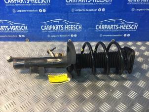 Used Front shock absorber, right Ford C-Max (DM2) 2.0 16V Price € 42,00 Margin scheme offered by Carparts Heesch