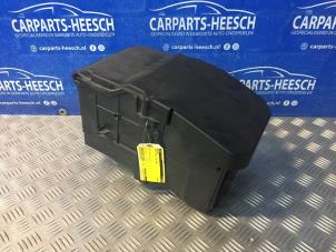 Used Battery box Ford C-Max (DM2) 2.0 16V Price € 21,00 Margin scheme offered by Carparts Heesch