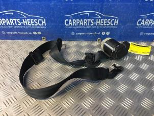 Used Rear seatbelt, right Volkswagen Touran (1T1/T2) 1.4 16V TSI 140 Price € 42,00 Margin scheme offered by Carparts Heesch