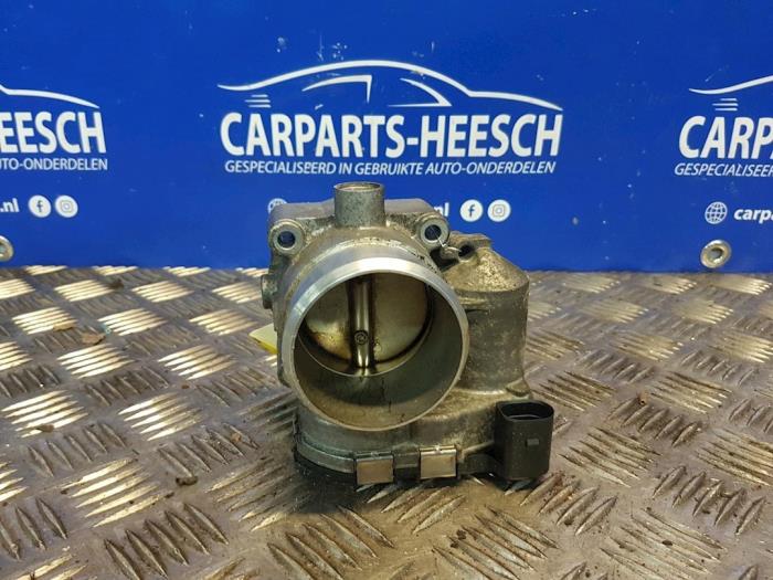 Usagé Boîtier accélérateur Audi A4 Cabrio (B7) 1.8 T 20V Prix € 35,00 Règlement à la marge proposé par Carparts Heesch