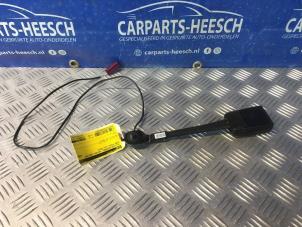 Used Front seatbelt buckle, left Ford Focus 3 1.0 Ti-VCT EcoBoost 12V 125 Price € 21,00 Margin scheme offered by Carparts Heesch