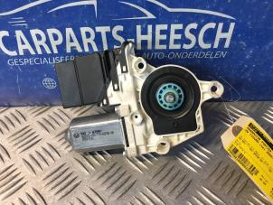 Używane Silnik szyby drzwiowej Volkswagen Tiguan (5N1/2) 2.0 TFSI 16V 4Motion Cena € 36,75 Procedura marży oferowane przez Carparts Heesch