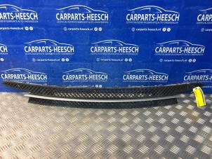 Used Bumper grille BMW 1 serie (E87/87N) 116i 2.0 16V Price € 26,25 Margin scheme offered by Carparts Heesch