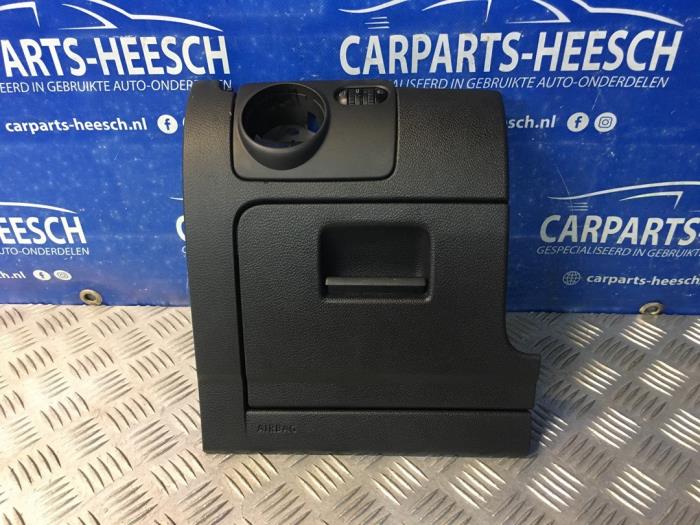 Begagnade Handskfack Volkswagen Golf VI (5K1) 1.4 TSI 160 16V Pris € 15,00 Marginaltabell erbjuds av Carparts Heesch