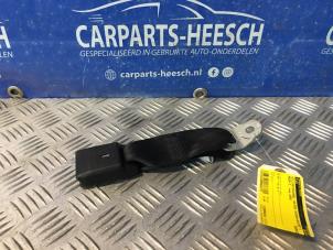 Used Rear seatbelt buckle, centre Mazda 5 (CR19) 1.8i 16V Price € 21,00 Margin scheme offered by Carparts Heesch