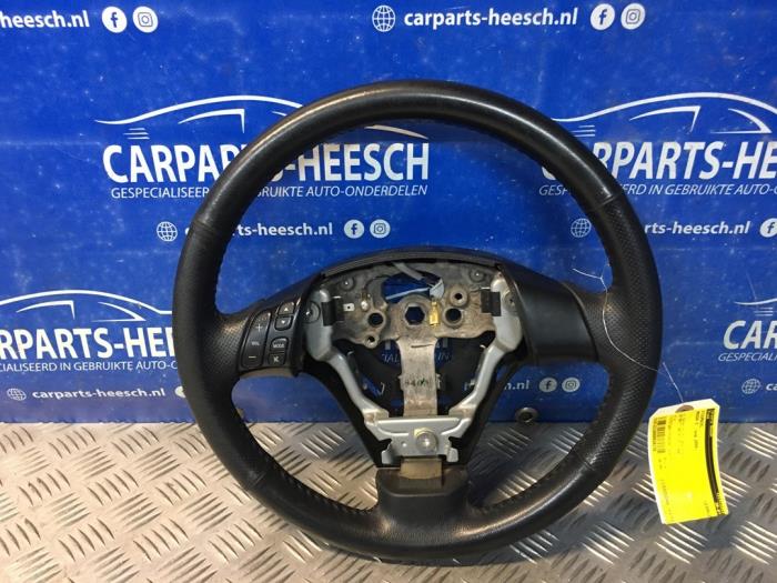 Używane Kierownica Mazda 5 (CR19) 1.8i 16V Cena € 30,00 Procedura marży oferowane przez Carparts Heesch