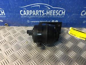 Used Power steering fluid reservoir Mini Mini Cooper S (R53) 1.6 16V Price € 10,50 Margin scheme offered by Carparts Heesch