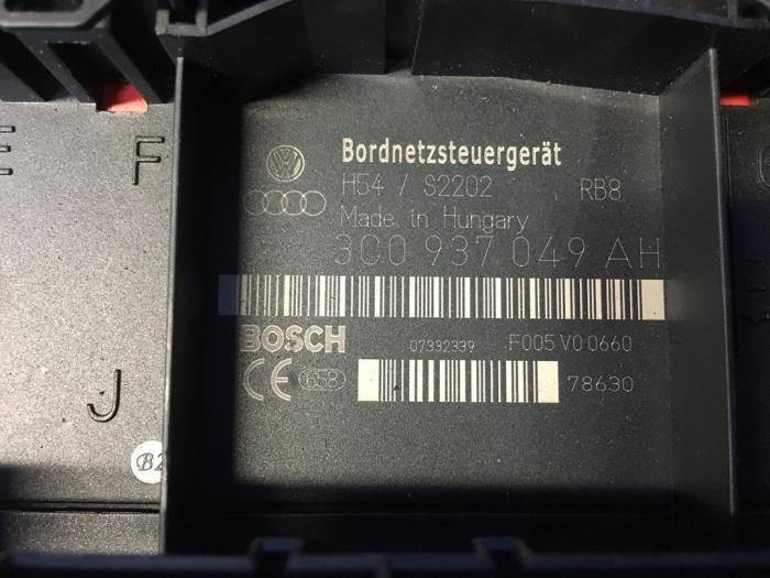Ordinateur contrôle fonctionnel d'un Volkswagen Touran (1T1/T2) 1.4 16V TSI 140 2007