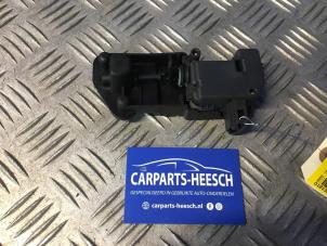 Used Tank flap lock motor Volvo V50 (MW) 2.0 D 16V Price € 15,75 Margin scheme offered by Carparts Heesch