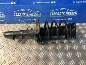 Used Front shock absorber, right Ford Focus 3 Wagon 1.6 SCTi 16V Price € 52,50 Margin scheme offered by Carparts Heesch