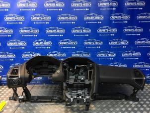 Używane Airbag set + dashboard Ford Focus 3 1.0 Ti-VCT EcoBoost 12V 125 Cena na żądanie oferowane przez Carparts Heesch