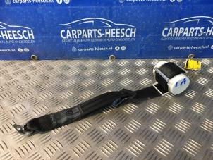 Used Rear seatbelt, left Volkswagen Eos (1F7/F8) 2.0 TFSI 16V Price € 42,00 Margin scheme offered by Carparts Heesch