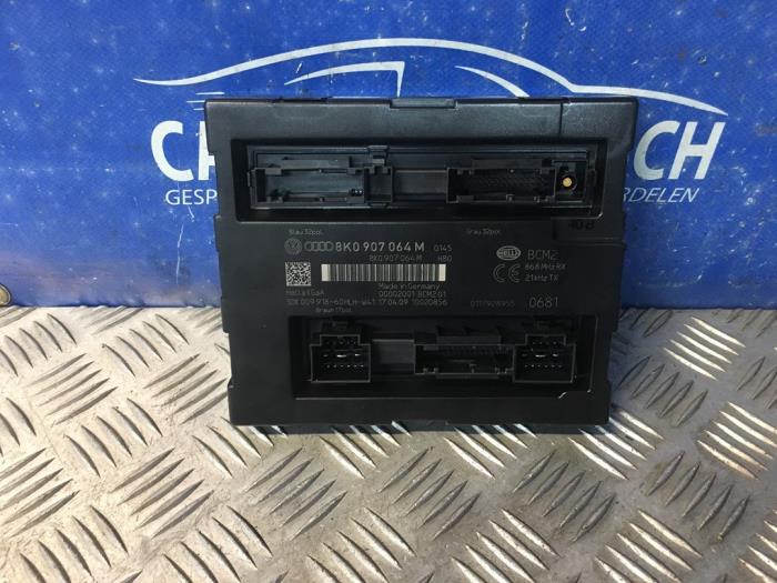 Używane Modul Comfort Audi A4 Avant (B8) 1.8 TFSI 16V Cena € 95,00 Procedura marży oferowane przez Carparts Heesch