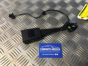 Usagé Insertion ceinture de sécurité avant droite Audi A4 Avant (B8) 1.8 TFSI 16V Prix € 21,00 Règlement à la marge proposé par Carparts Heesch
