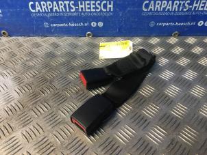 Used Rear seatbelt buckle, centre BMW 3 serie (E90) 318i 16V Price € 21,00 Margin scheme offered by Carparts Heesch
