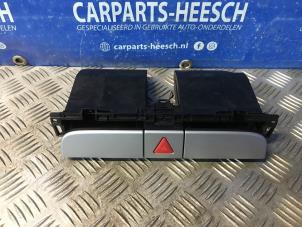Used Storage compartment Volkswagen Passat Variant (3C5) 1.8 TSI 16V Price € 26,25 Margin scheme offered by Carparts Heesch