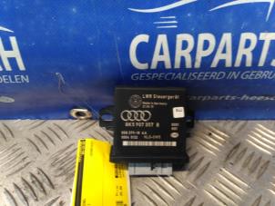 Usagé Ordinateur éclairage Audi A5 (8T3) 2.0 FSI 16V Prix € 26,25 Règlement à la marge proposé par Carparts Heesch