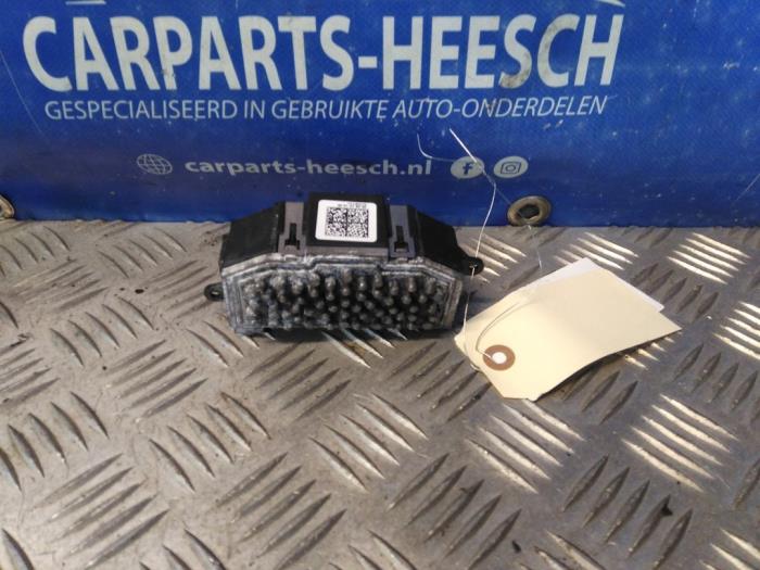 Usagé Ordinateur refroidisseur Audi A5 (8T3) 2.0 FSI 16V Prix € 15,00 Règlement à la marge proposé par Carparts Heesch