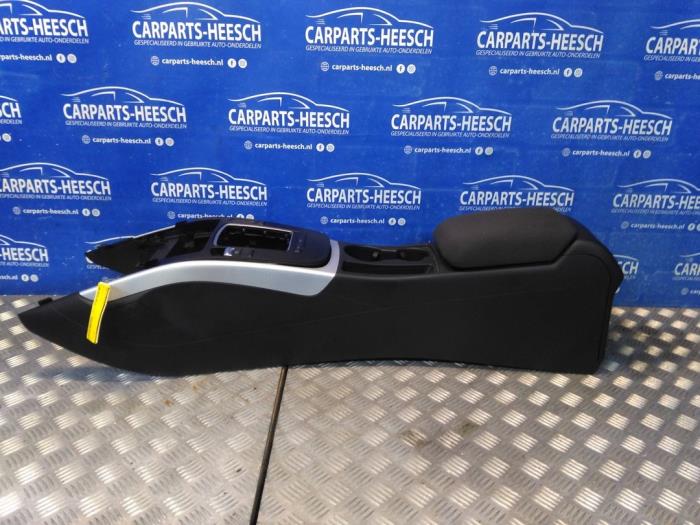 Begagnade Mittkonsol Audi A5 (8T3) 2.0 FSI 16V Pris € 75,00 Marginaltabell erbjuds av Carparts Heesch
