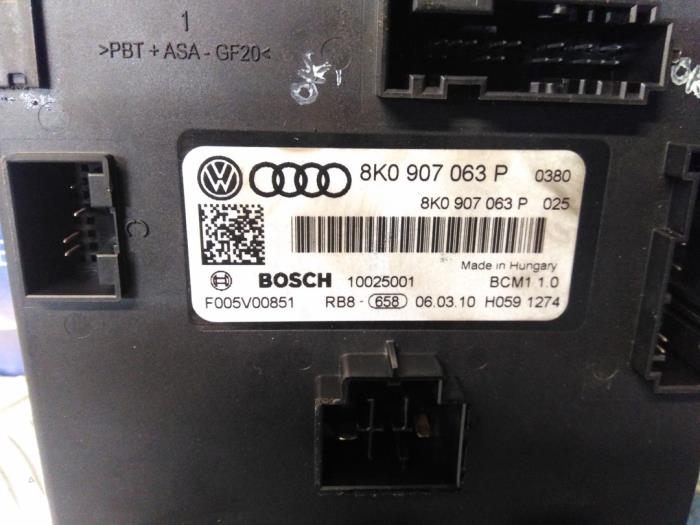 Używane Komputer pokladowy Audi A4 (B8) 1.8 TFSI 16V Cena € 125,00 Procedura marży oferowane przez Carparts Heesch