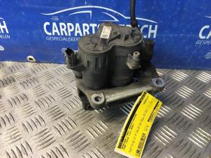Used Rear brake calliper, right Ford Focus 4 1.5 EcoBoost 12V 150 Price € 105,00 Margin scheme offered by Carparts Heesch