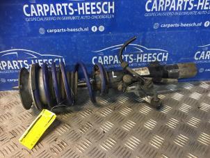 Used Front shock absorber rod, right BMW 3 serie (E90) 318i 16V Price € 52,50 Margin scheme offered by Carparts Heesch