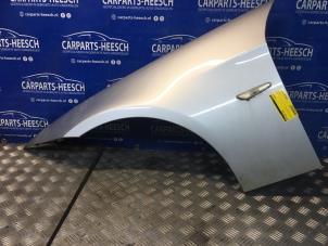 Used Front wing, left BMW 3 serie Touring (E91) 320i 16V Price on request offered by Carparts Heesch