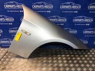 Used Front wing, right BMW 3 serie Touring (E91) 320i 16V Price on request offered by Carparts Heesch