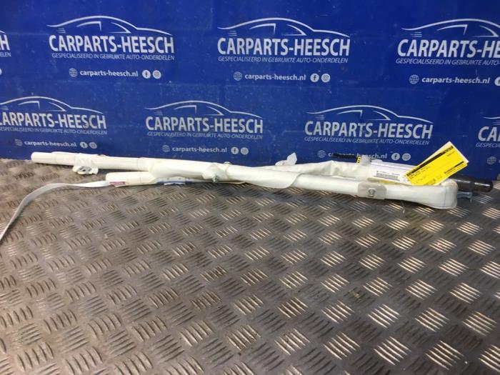Używane Kurtyna prawa Opel Meriva (B) 1.4 Turbo 16V ecoFLEX Cena € 45,00 Procedura marży oferowane przez Carparts Heesch