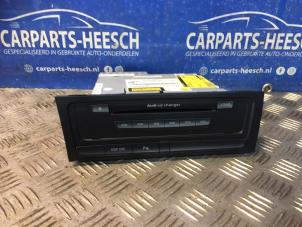 Used CD changer Audi A4 Avant (B8) 1.8 TFSI 16V Price € 78,75 Margin scheme offered by Carparts Heesch