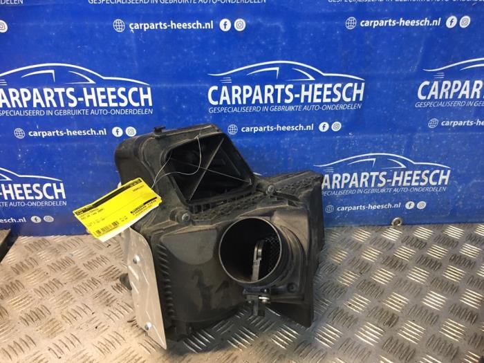 Begagnade Luftfilterhus Audi A4 Avant (B8) 1.8 TFSI 16V Pris € 50,00 Marginaltabell erbjuds av Carparts Heesch