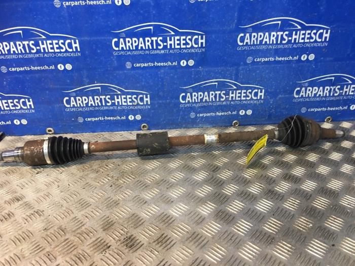 Front drive shaft, right from a Ford Fiesta 7 1.1 Ti-VCT 12V 70 2017