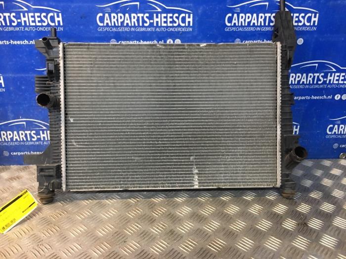 Used Radiator Ford Focus 3 Wagon 1.0 Ti-VCT EcoBoost 12V 100 Price € 60,00 Margin scheme offered by Carparts Heesch